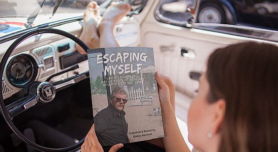 Escaping Myself, Lee B's biography